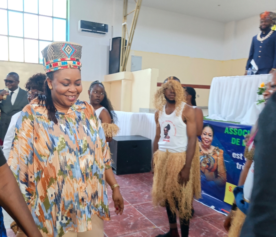 RDC : portée en triomphe par la communauté Mangbetu, la Ministre Micheline Ombae Kalama reçoit un vibrant hommage et appelle à adhérer à l’ACP 44 948346