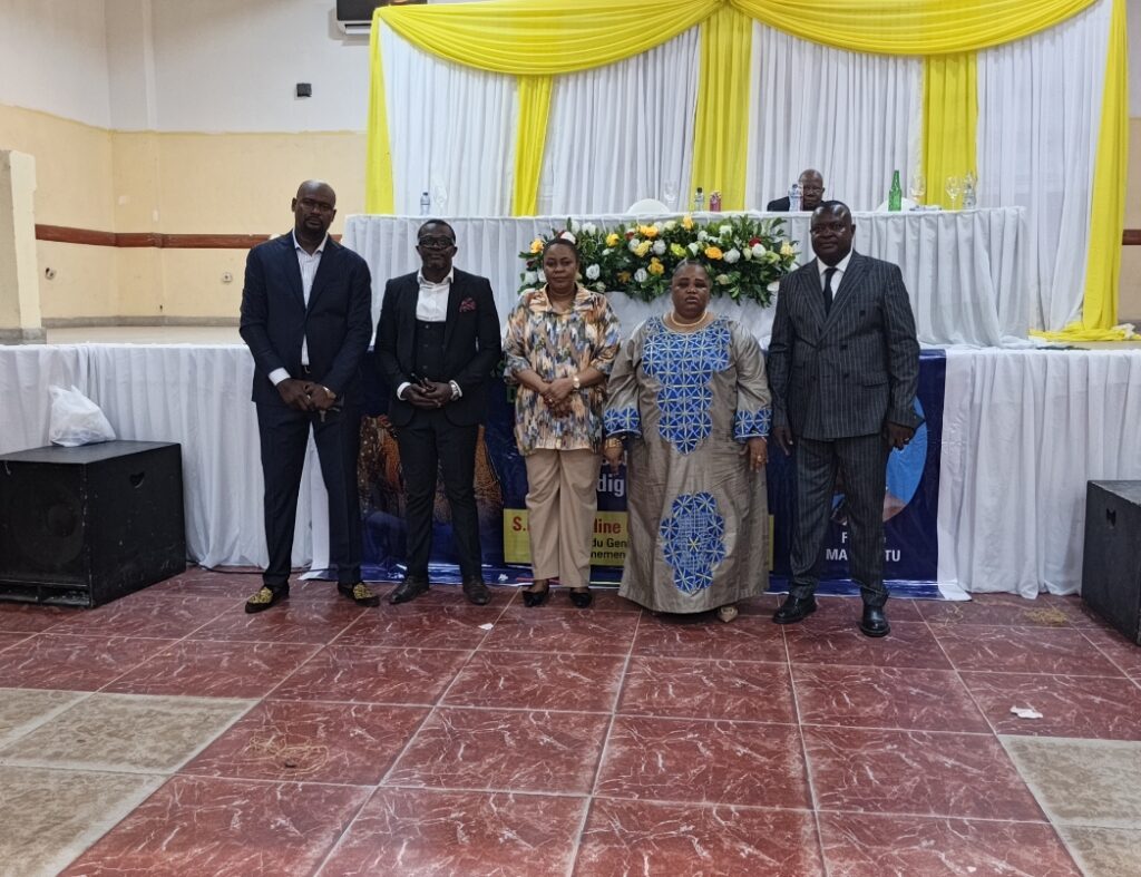 RDC : portée en triomphe par la communauté Mangbetu, la Ministre Micheline Ombae Kalama reçoit un vibrant hommage et appelle à adhérer à l’ACP 46 948531 1024x787 1